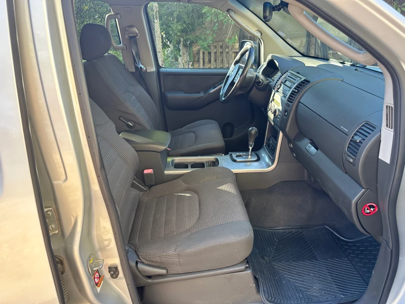 Nissan Pathfinder 2.5 Автомат, снимка 11 - Автомобили и джипове - 47466887