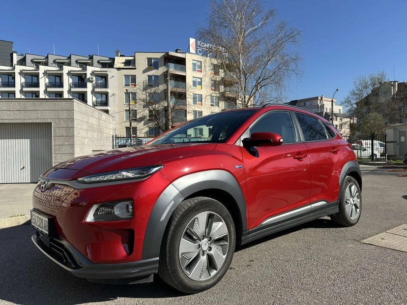 Hyundai Kona PREMIUM 64KWh FULL ASSIST/HEADUP/DISSTR/SOH99%, снимка 1 - Автомобили и джипове - 49586804