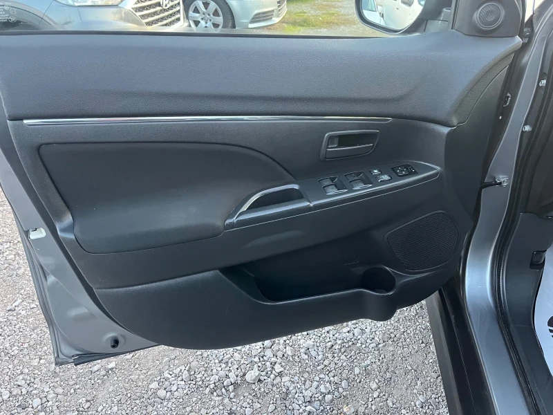 Mitsubishi ASX 1.6i, снимка 10 - Автомобили и джипове - 52855214