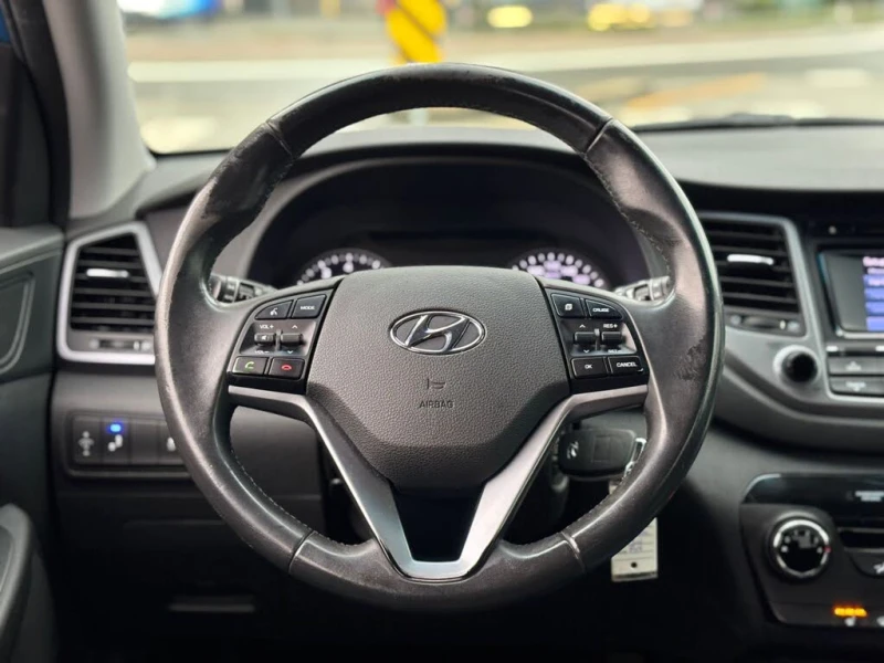 Hyundai Tucson Premium AWD* BLINDSPOT* CARFAX* CAM* ПОДГРЕВ, снимка 7 - Автомобили и джипове - 53193237