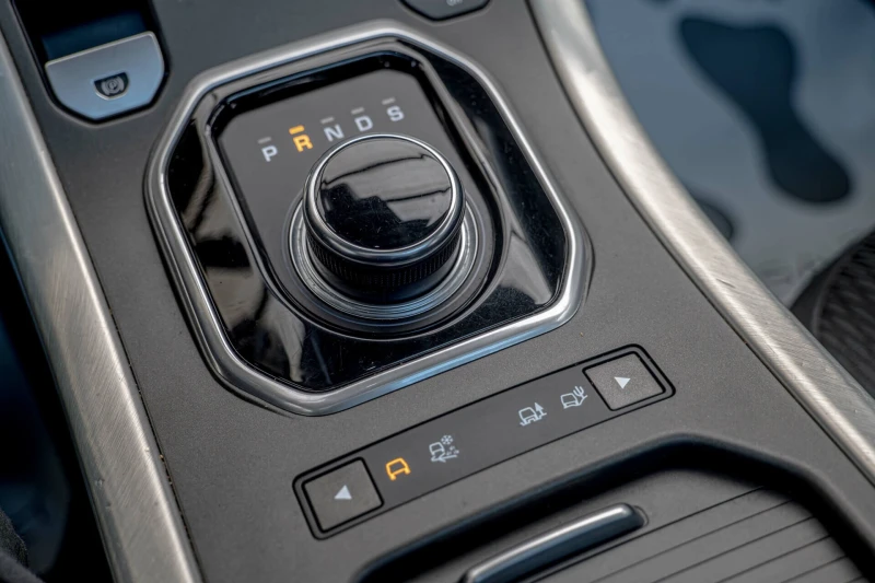 Land Rover Range Rover Evoque 2.0TD4/Камера/Панорама/Климатроник/, снимка 11 - Автомобили и джипове - 53564995