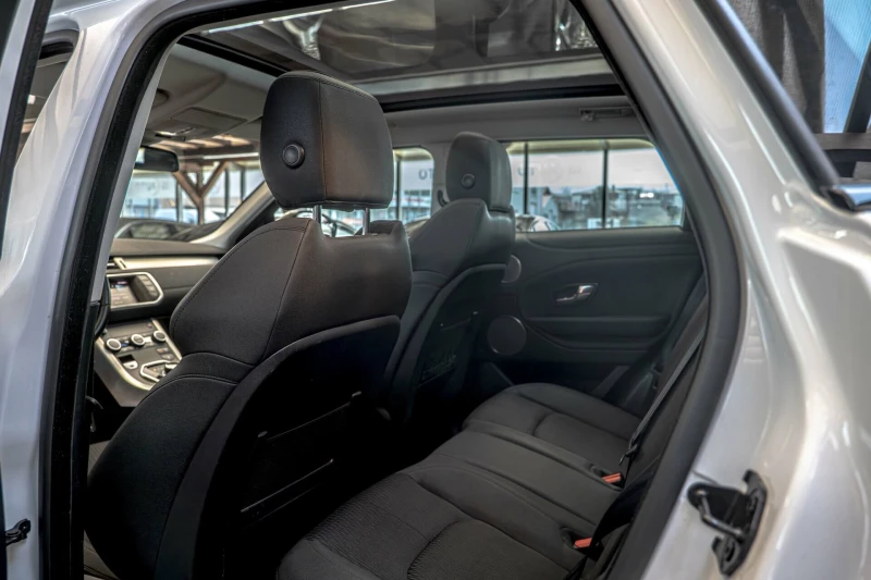 Land Rover Range Rover Evoque 2.0TD4/Камера/Панорама/Климатроник/, снимка 8 - Автомобили и джипове - 53564995