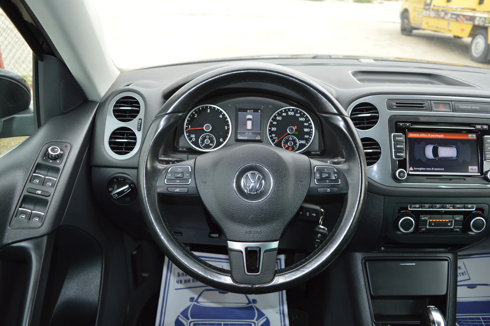 VW Tiguan 2.0TDI-140k.c.DSG 4X4 HIGHLINE | Mobile.bg   8