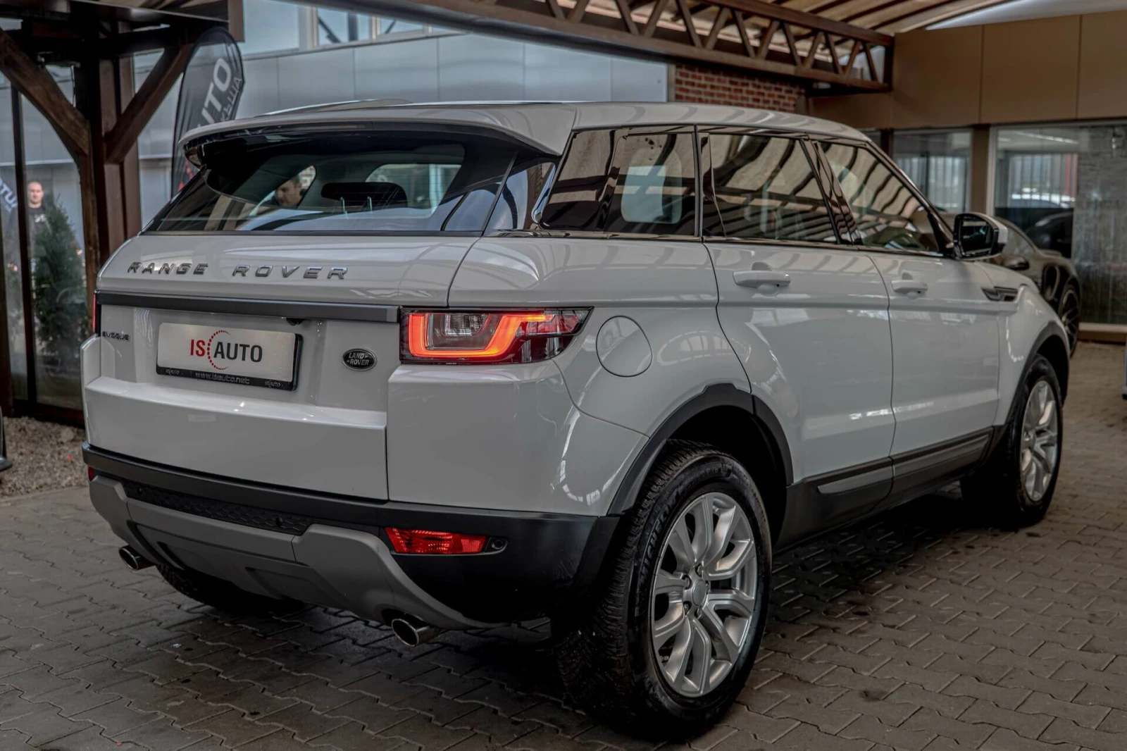 Land Rover Range Rover Evoque 2.0TD4/Камера/Панорама/Климатроник/ - изображение 6