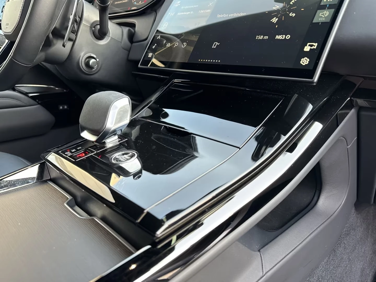 Land Rover Range Rover Sport D350 AUTOBIOGRAPHY BLACK PAKET PANORAMA , снимка 10 - Автомобили и джипове - 53906317