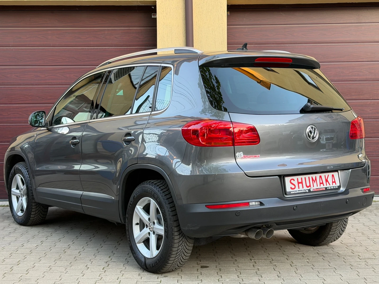 VW Tiguan 4x4* 2.0TDI-150ps с Пълна Сервизна История!, снимка 5 - Автомобили и джипове - 54740151