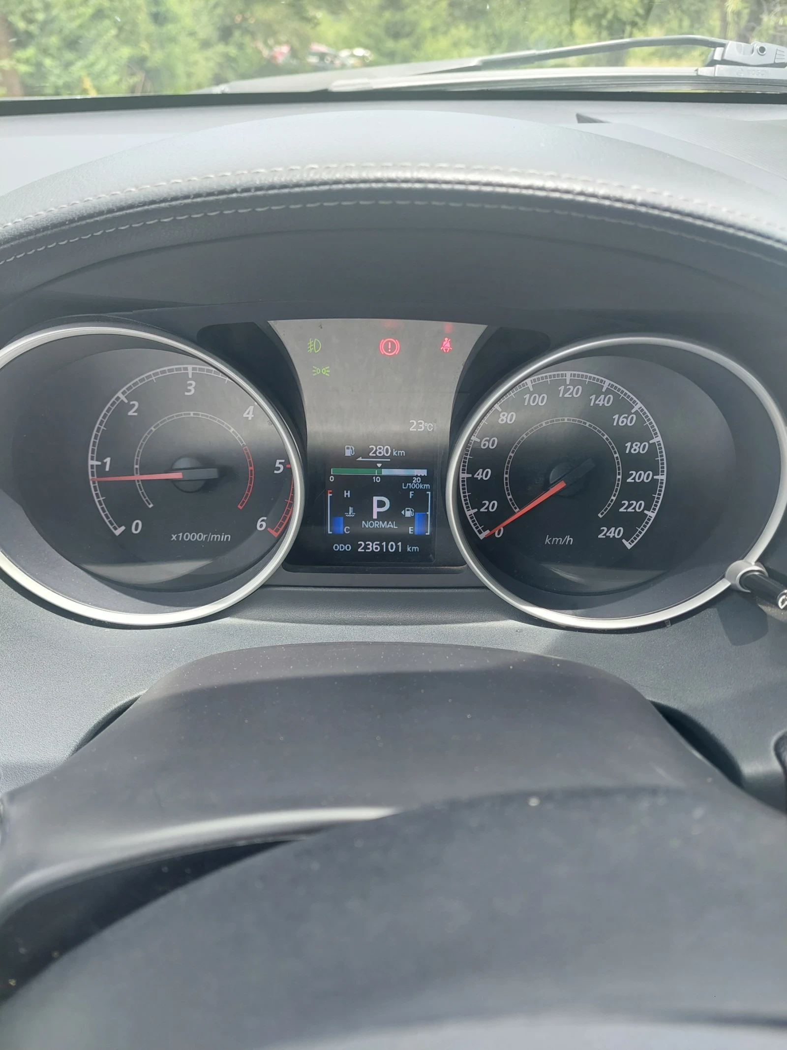 Mitsubishi Outlander, снимка 10 - Автомобили и джипове - 54970528