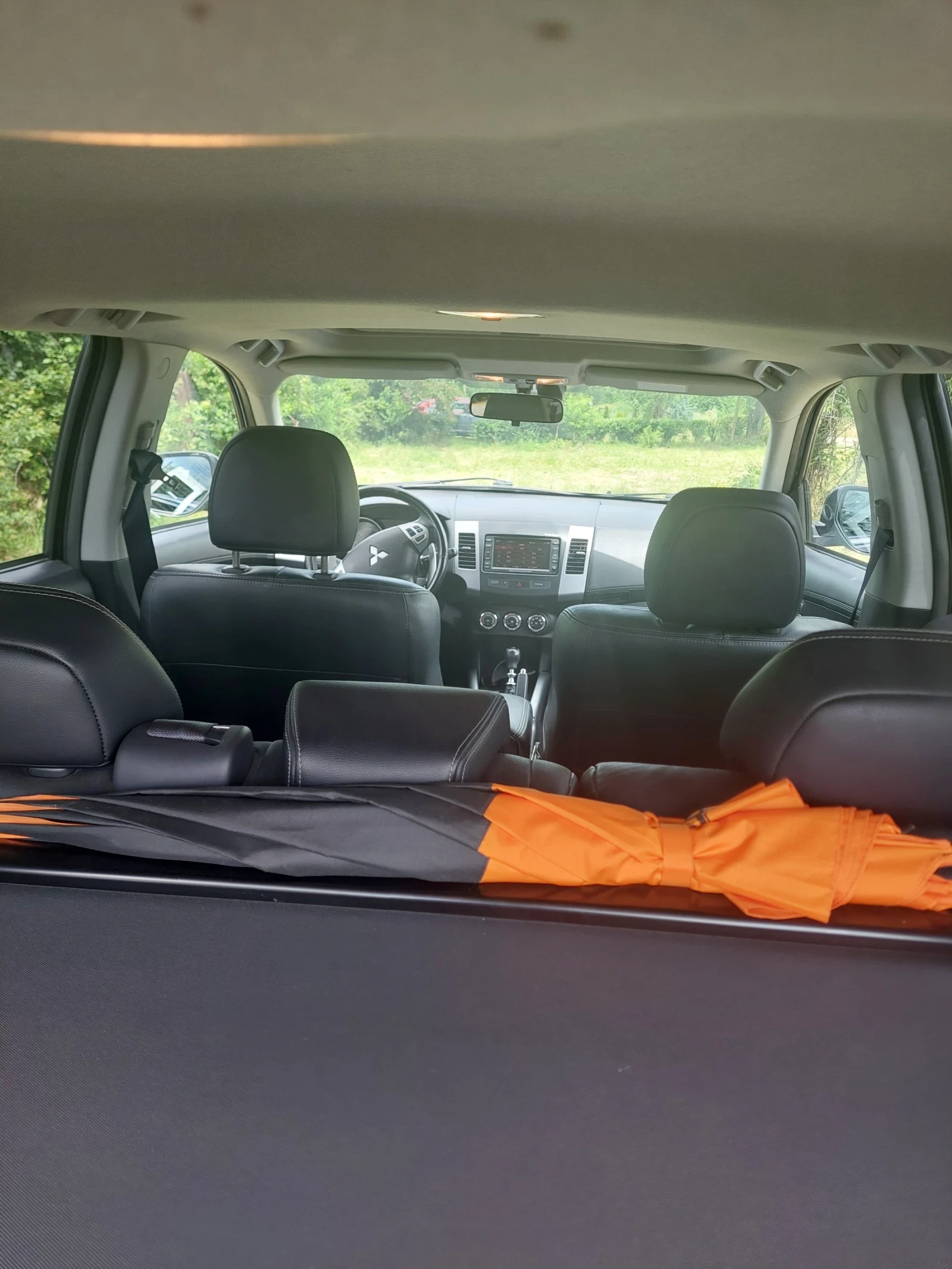 Mitsubishi Outlander, снимка 9 - Автомобили и джипове - 54970528