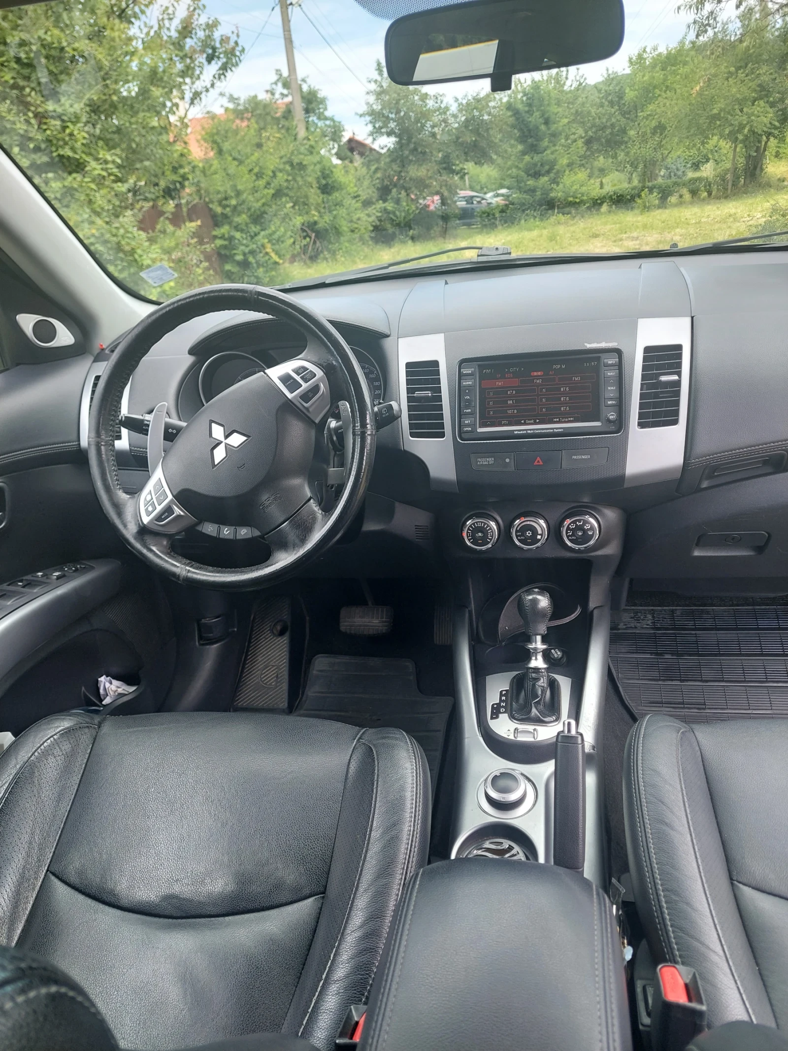 Mitsubishi Outlander, снимка 6 - Автомобили и джипове - 54970528