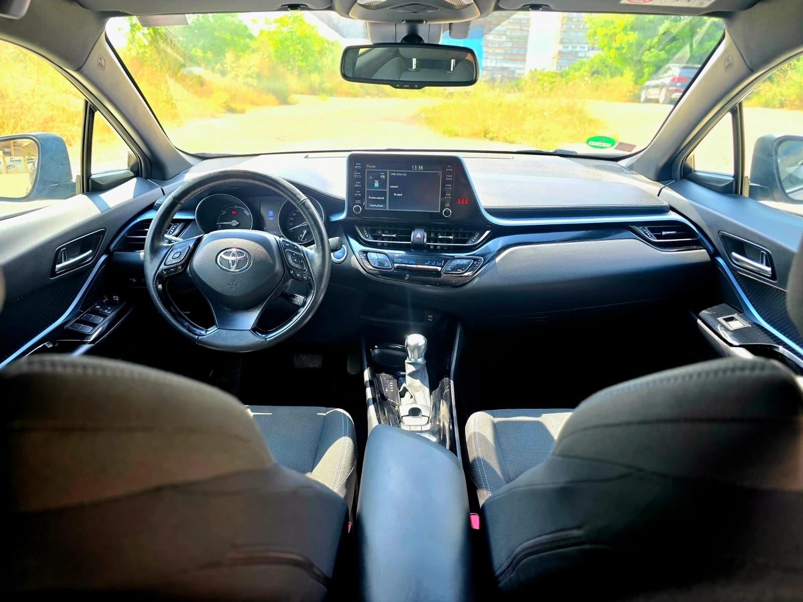 Toyota C-HR 2.0 Hybrid Facelift, снимка 9 - Автомобили и джипове - 55427216