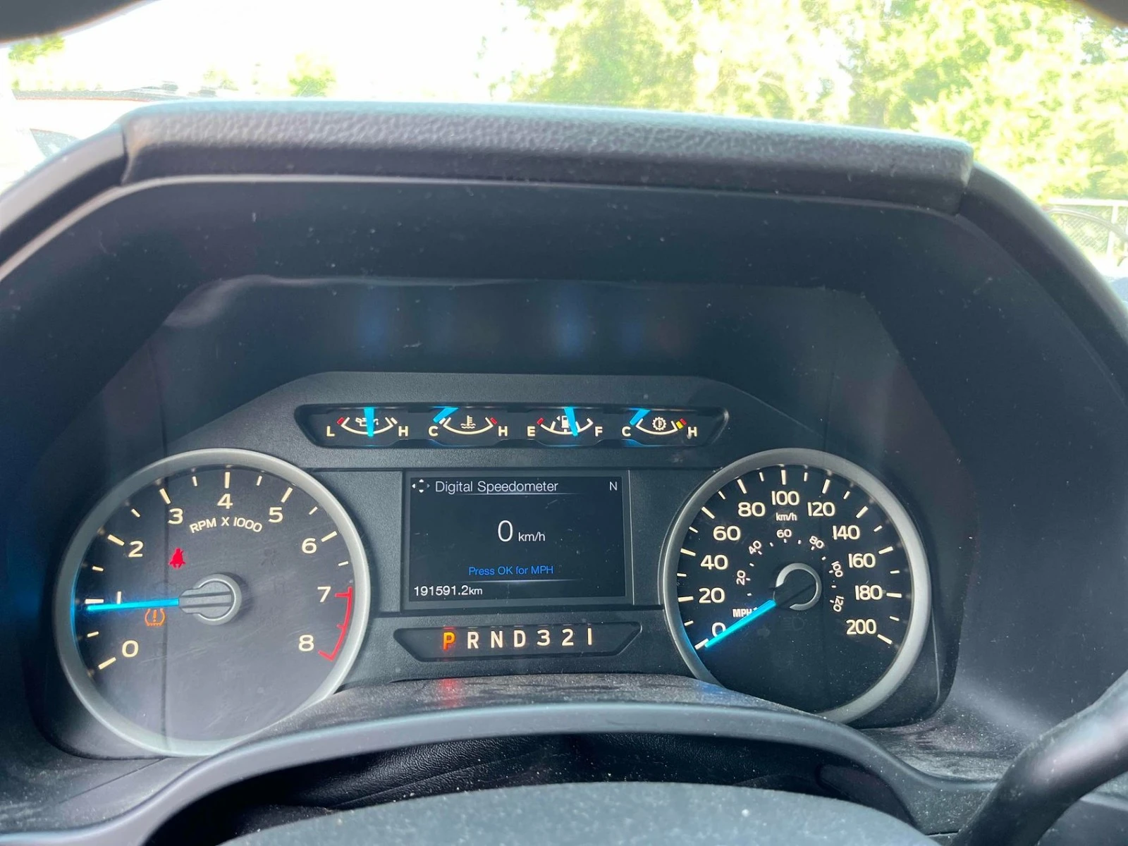 Ford F150 XLT * АвтоКредит * (ЦЕНА ДО БГ), снимка 8 - Автомобили и джипове - 55495654
