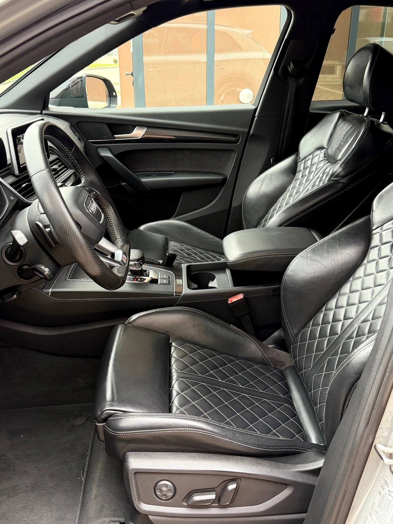 Audi Q5 2.0TDI/3xS-line/ЛИЗИНГ, снимка 8 - Автомобили и джипове - 55731550