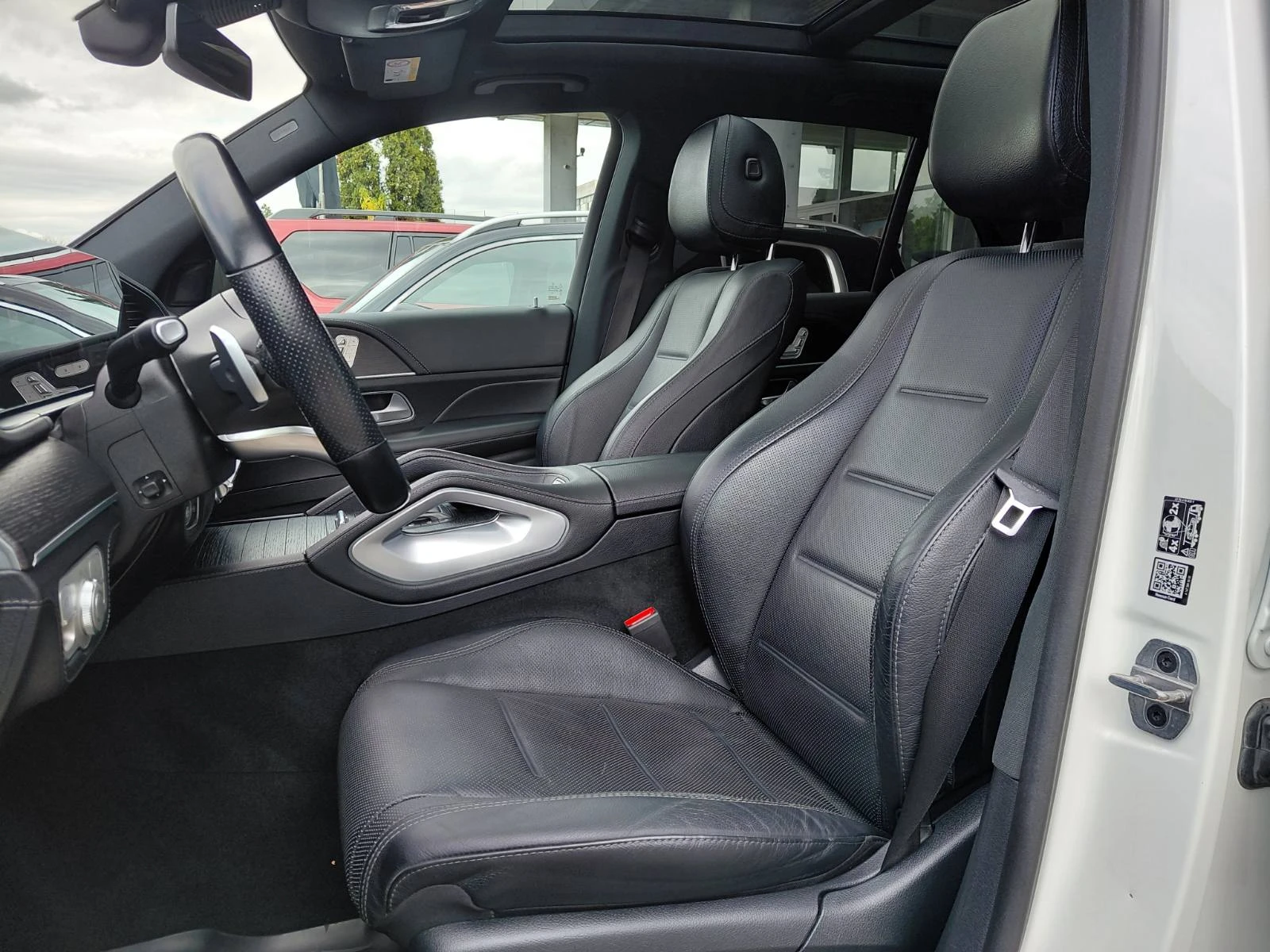 Mercedes-Benz GLE 400d 4MATIC 6+ 1 места, снимка 8 - Автомобили и джипове - 56219638