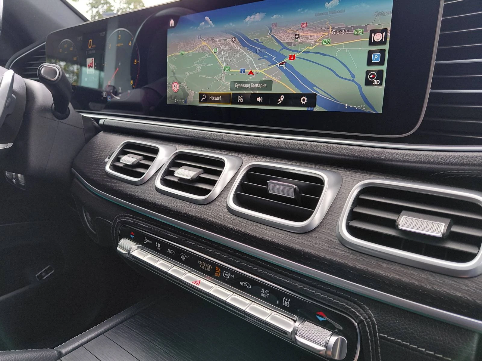 Mercedes-Benz GLE 400d 4MATIC 6+ 1 места, снимка 12 - Автомобили и джипове - 56219638