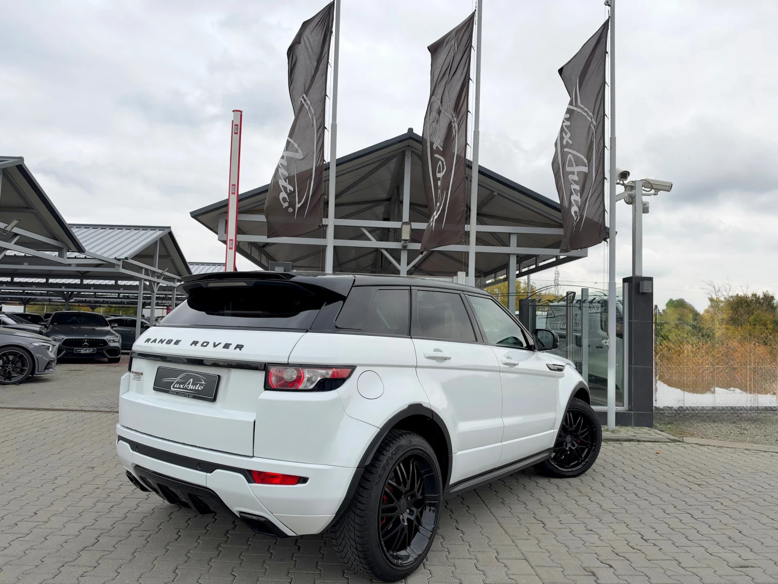 Land Rover Range Rover Evoque DYNAMIC#PANORAMA#4x4#LED#MERIDIAN, снимка 3 - Автомобили и джипове - 56749633