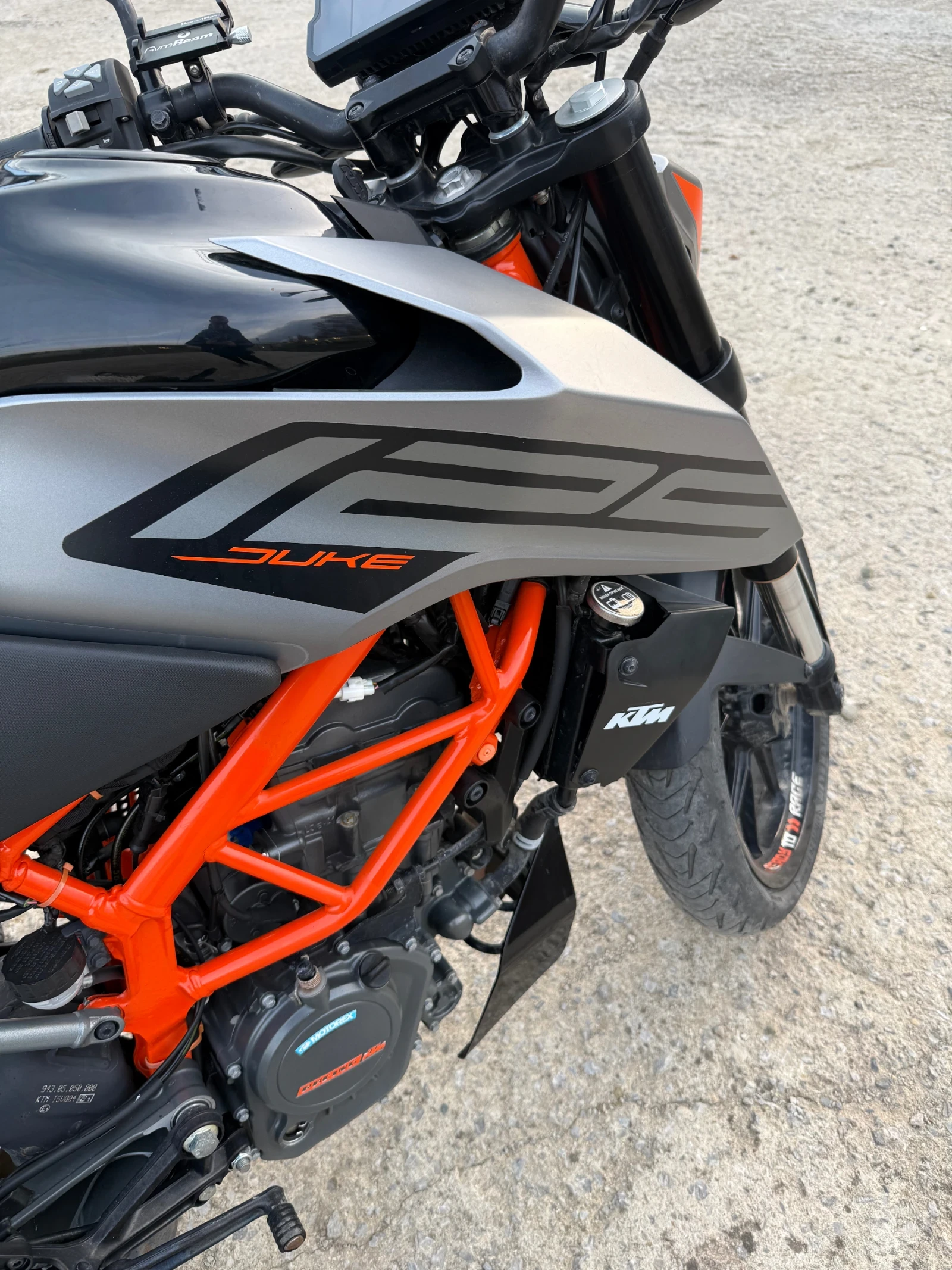 Ktm Duke 125 ABS - изображение 9