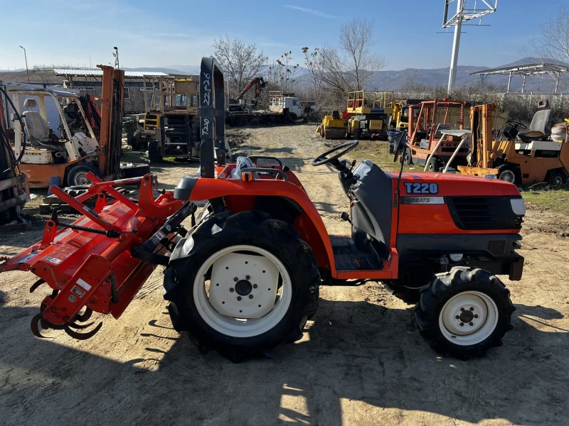 Трактор Kubota, снимка 4 - Селскостопанска техника - 53167370