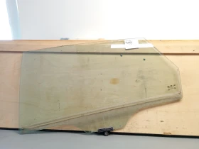 Стъкло задно ляво Хюндай и40 1.7д комби