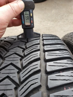Гуми Зимни 225/40R18, снимка 9