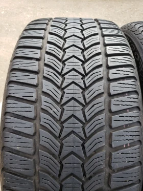 Гуми Зимни 225/40R18, снимка 1