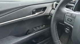 Toyota Camry SE FWD, снимка 14