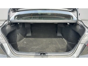 Toyota Camry SE FWD, снимка 9