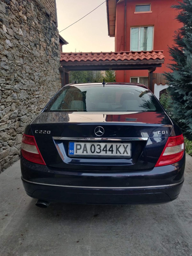 Mercedes-Benz C 220, снимка 5 - Автомобили и джипове - 45829848