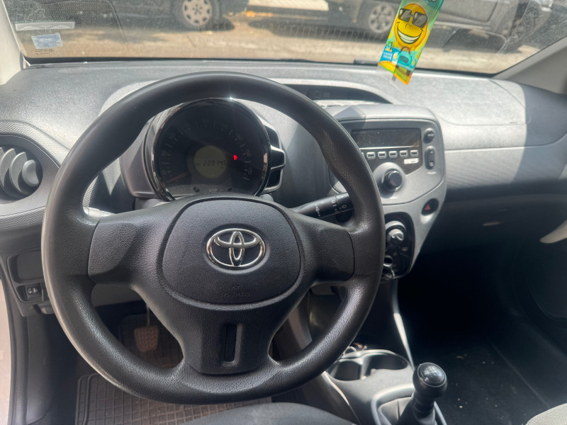 Toyota Aygo 1, 0 wwt-70 000 км.-ГАЗ-НОВА-ПървиСобственик, снимка 5 - Автомобили и джипове - 46387623