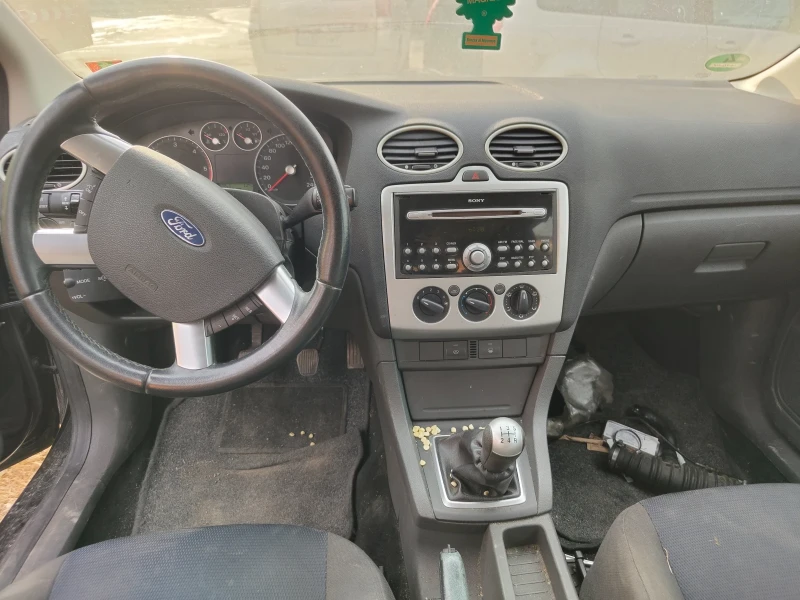 Ford Focus 1.6, снимка 5 - Автомобили и джипове - 48143261