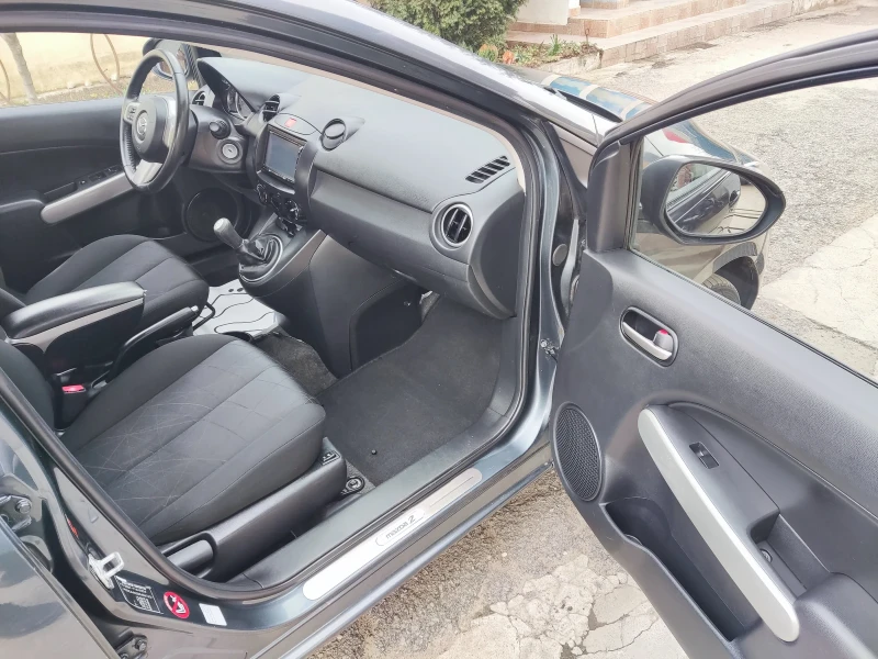 Mazda 2 1.6D 95ps Face, снимка 7 - Автомобили и джипове - 49442107