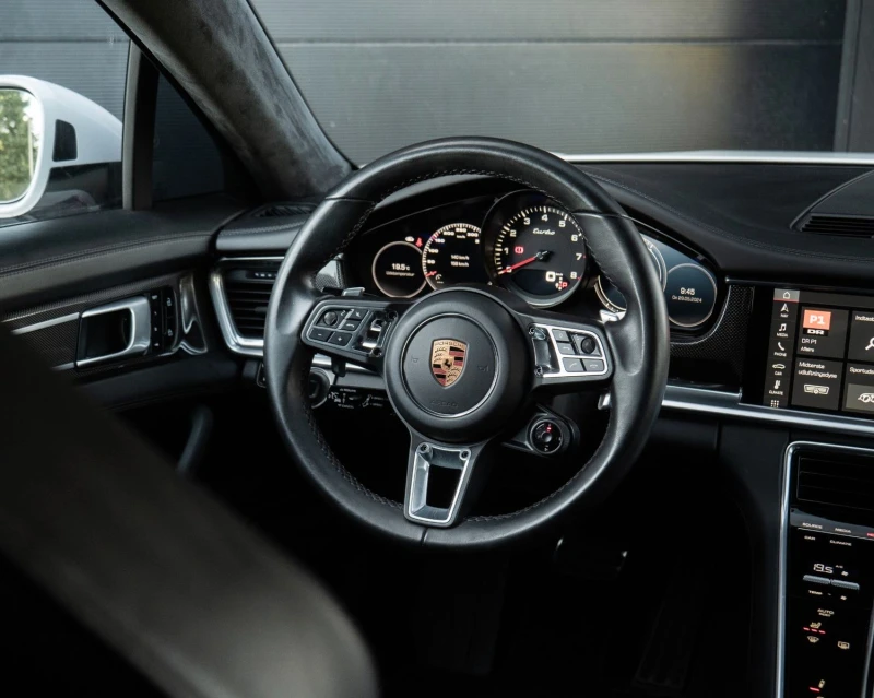 Porsche Panamera TURBO/549HP/BOSE/SOFT-CLOSE/CAM/NAVI/390v, снимка 6 - Автомобили и джипове - 50221215