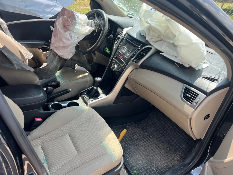 Hyundai I30 1.6 GDI G4FG, снимка 7 - Автомобили и джипове - 50631347