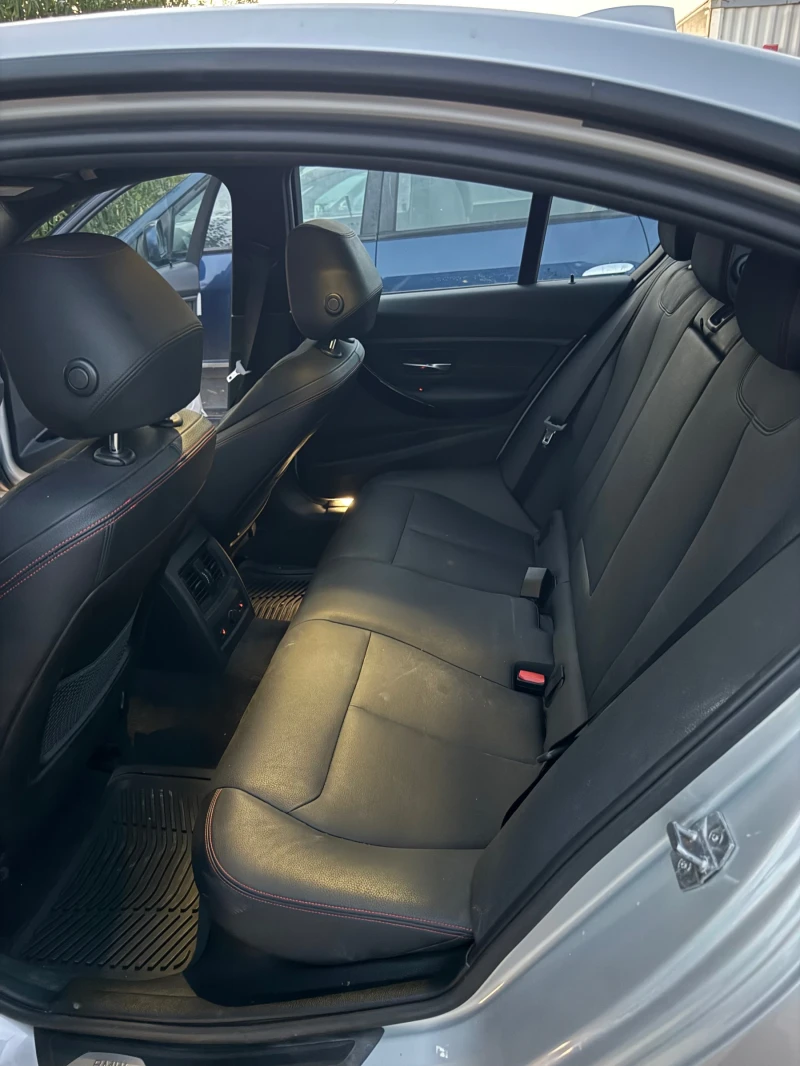 BMW 335 * Xdrive* Sport* KEYLESS* РЕАЛНИ 87000KM* ОБСЛУЖЕН, снимка 10 - Автомобили и джипове - 52582551