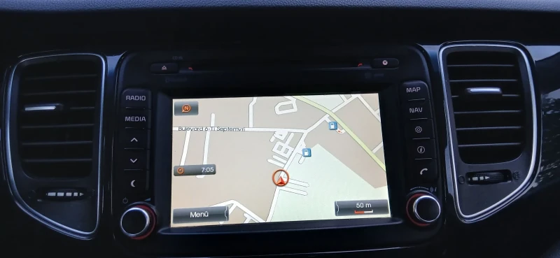 Kia Carens 1.7 CRDi Active 7 МЕСТНА, снимка 14 - Автомобили и джипове - 52206602