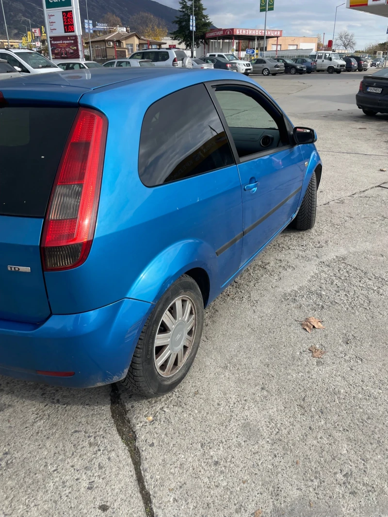 Ford Fiesta 1.6 TDCI 90 кс, снимка 4 - Автомобили и джипове - 52487386