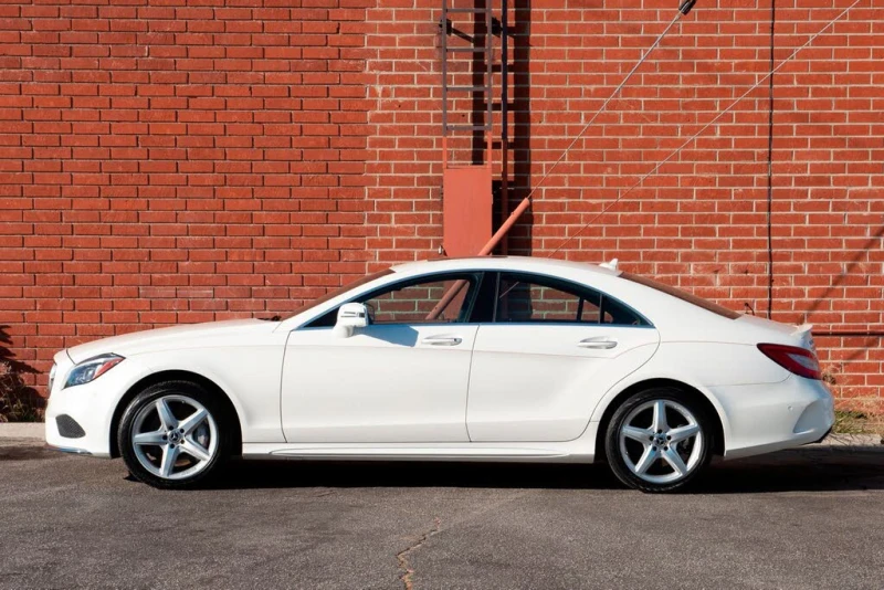 Mercedes-Benz CLS 55 AMG !4-MATIC!..AMG-PACKAGE..* АвтоКредит* Цена до БГ* , снимка 5 - Автомобили и джипове - 52504494