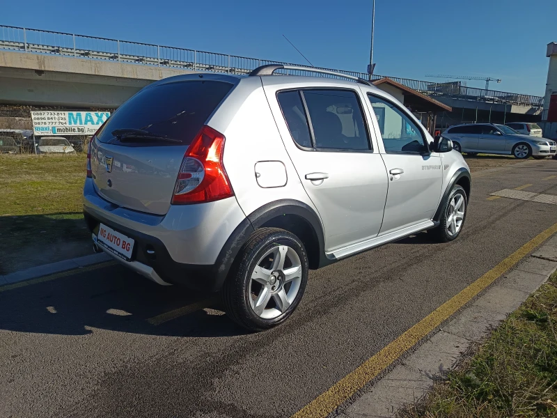 Dacia Sandero 1.6i газ/бензин, снимка 8 - Автомобили и джипове - 52733799