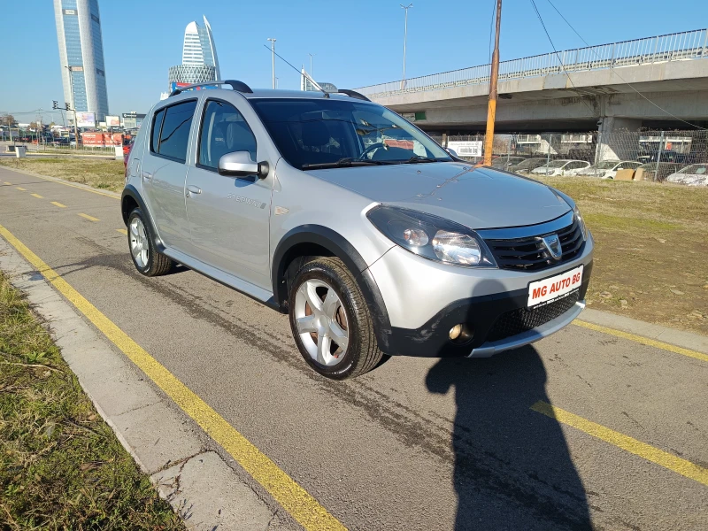 Dacia Sandero 1.6i газ/бензин, снимка 2 - Автомобили и джипове - 52733799