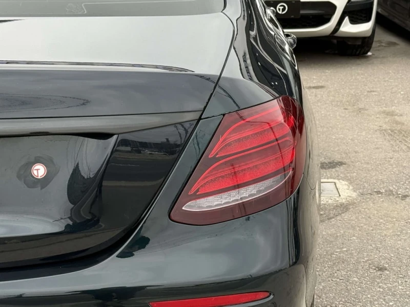 Mercedes-Benz E 400 * CARFAX * ЦЕНА ДО БГ, снимка 5 - Автомобили и джипове - 53235082