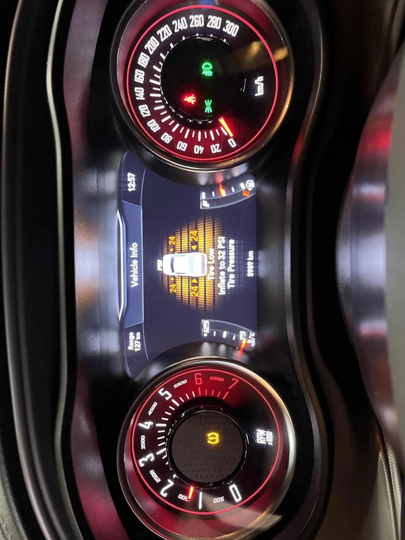 Dodge Challenger 6.4L 8cyl Rear Wheel Drive, снимка 5 - Автомобили и джипове - 53540784