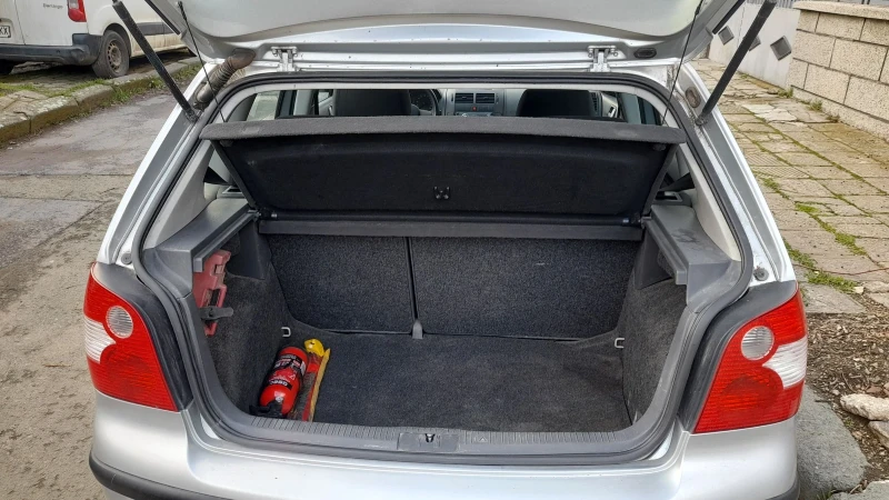 VW Polo 1, 9 SDI 64кс, снимка 11 - Автомобили и джипове - 53587568