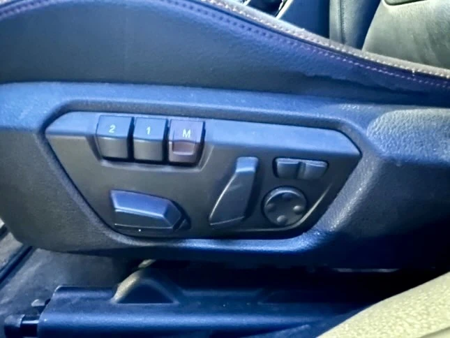 BMW 335 * Xdrive* Sport* KEYLESS* РЕАЛНИ 87000KM* ОБСЛУЖЕН, снимка 11 - Автомобили и джипове - 52582551