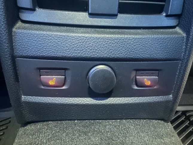 BMW 335 * Xdrive* Sport* KEYLESS* РЕАЛНИ 87000KM* ОБСЛУЖЕН, снимка 12 - Автомобили и джипове - 52582551