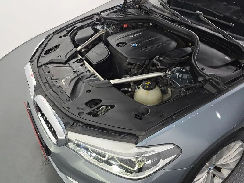 BMW 520 520d Luxury Special Edition| 190к.с.| ВКЛ.ТЕХНОТЕС, снимка 5 - Автомобили и джипове - 55441252