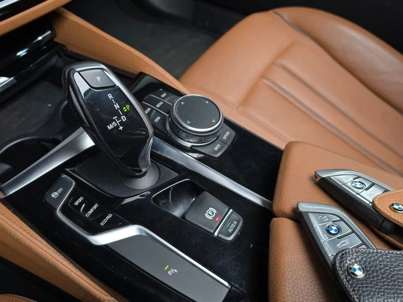 BMW 520 520d Luxury Special Edition| 190к.с.| ВКЛ.ТЕХНОТЕС, снимка 8 - Автомобили и джипове - 55441252