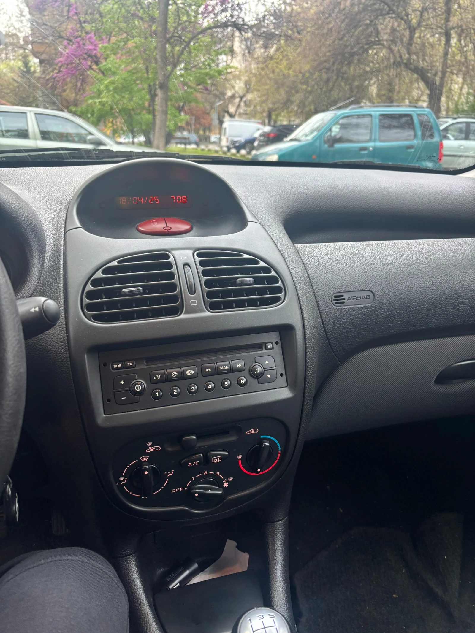 Peugeot 206 1.4 - изображение 7