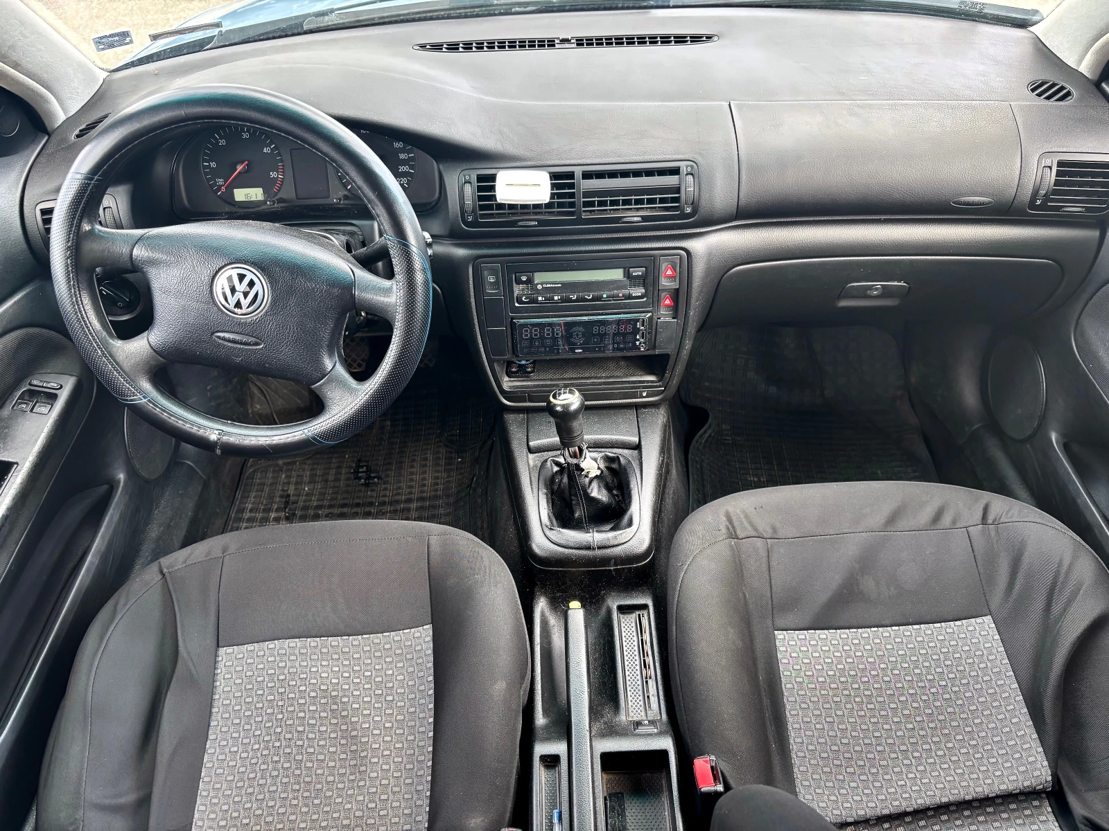 VW Passat  - изображение 8