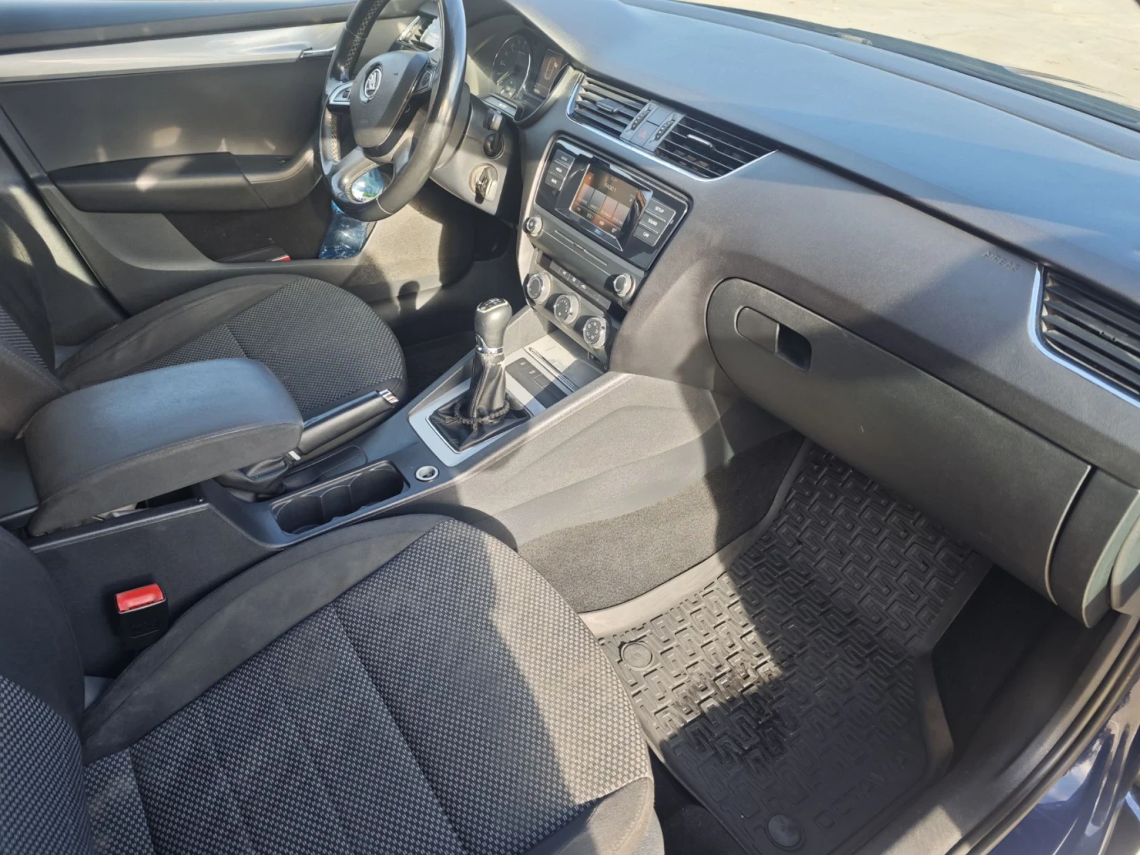Skoda Octavia 1.6 TDI - изображение 10