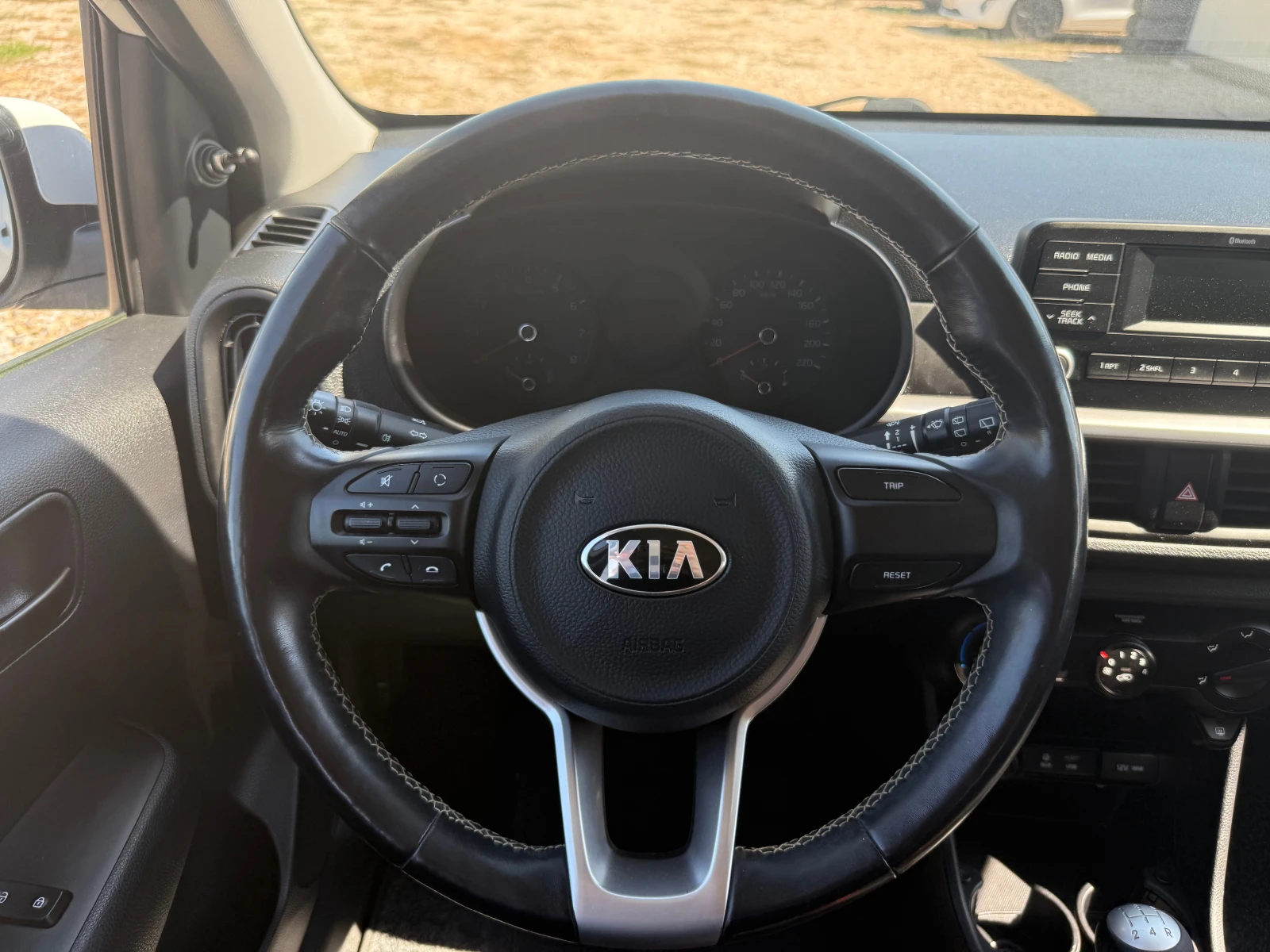 Kia Picanto 1.0i/Service book/Euro6/2keys - изображение 10