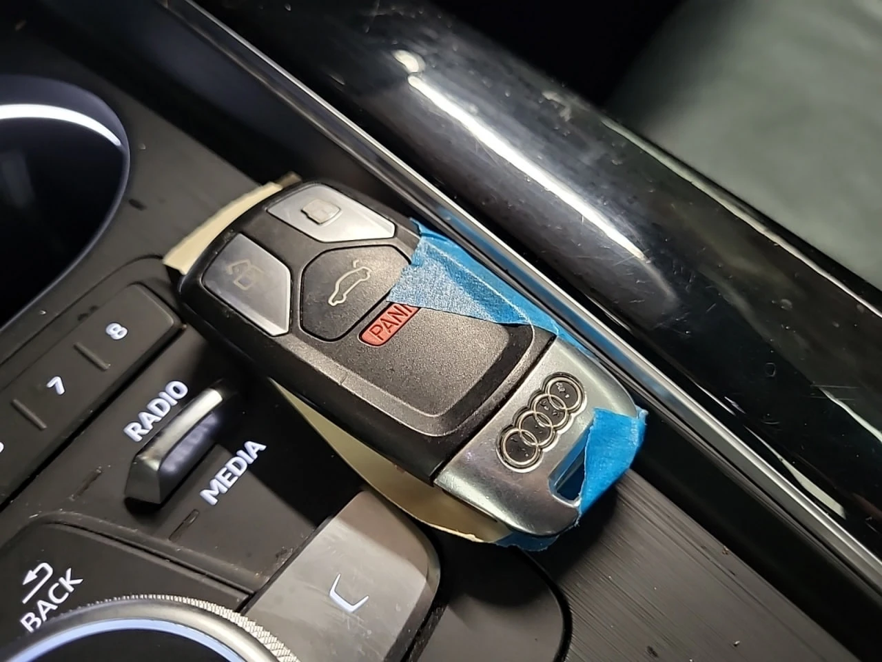 Audi A4 *  *    *   *  | Mobile.bg   13